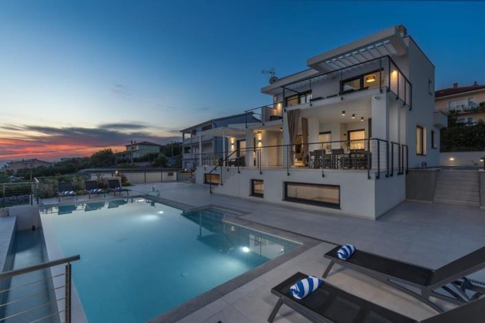 Image No.5-3 Bed Property for sale