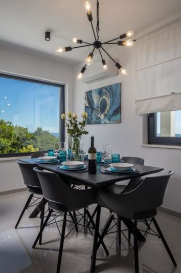 Image No.9-3 Bed Property for sale