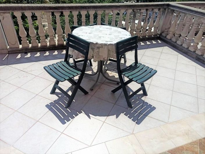 Image No.11-10 Bed Property for sale