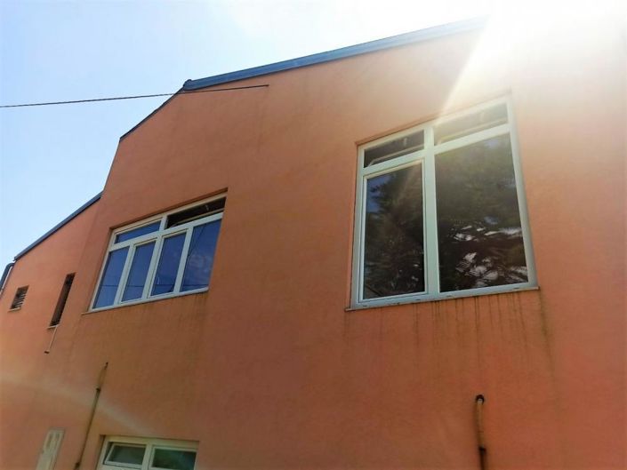 Image No.18-10 Bed Property for sale