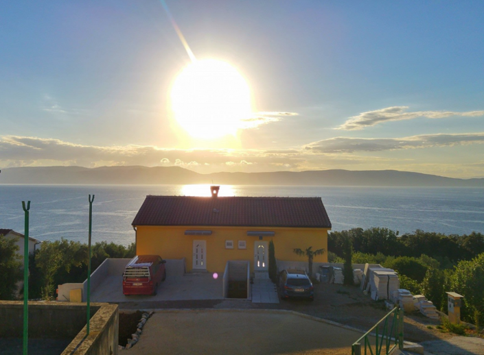 Image No.2-9 Bed Property for sale