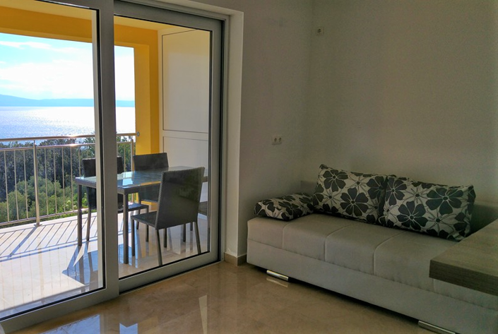 Image No.20-9 Bed Property for sale