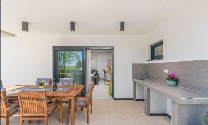 Image No.16-3 Bed Property for sale