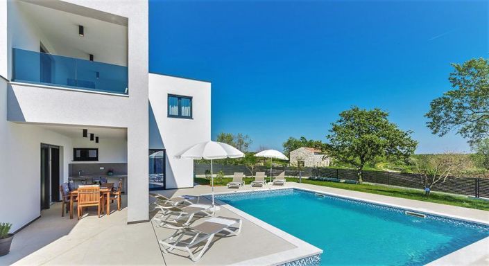 Image No.3-3 Bed Property for sale