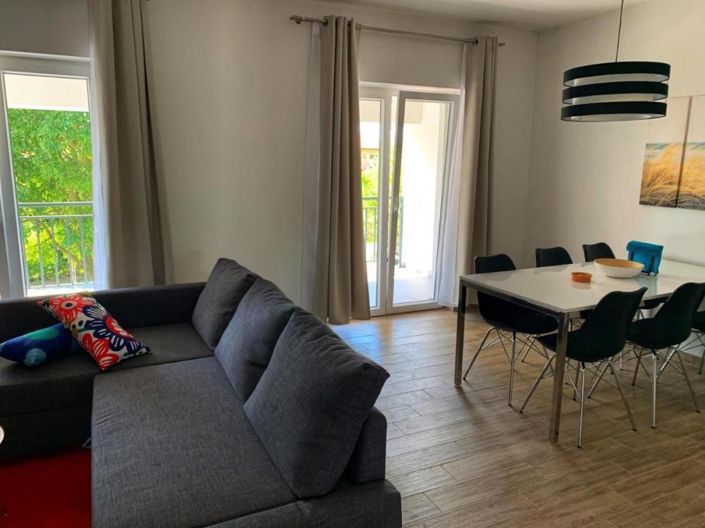 Image No.15-5 Bed Property for sale