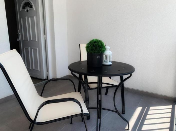 Image No.23-5 Bed Property for sale