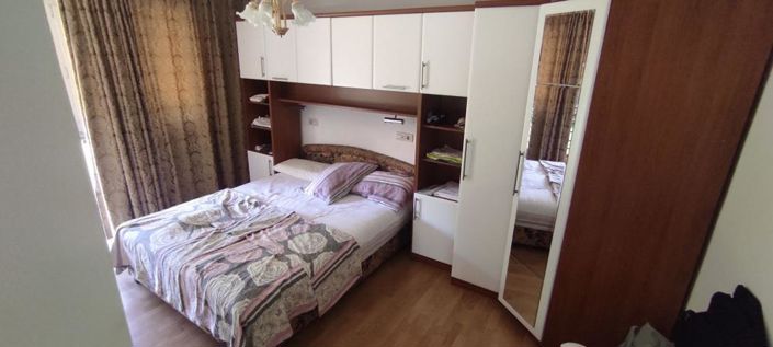 Image No.21-6 Bed Property for sale