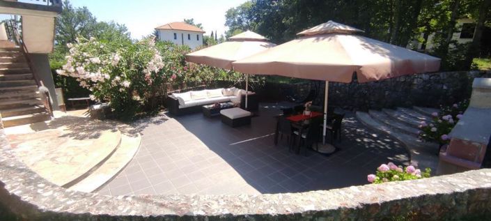 Image No.5-6 Bed Property for sale