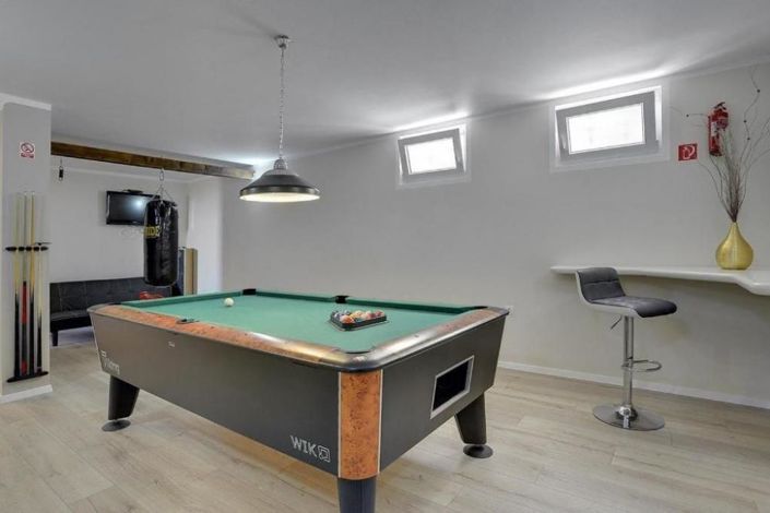 Image No.15-5 Bed Property for sale