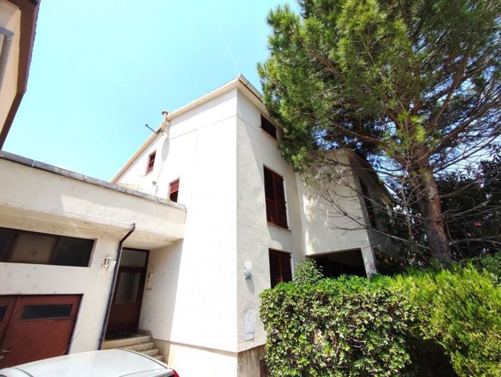 Image No.1-10 Bed Property for sale