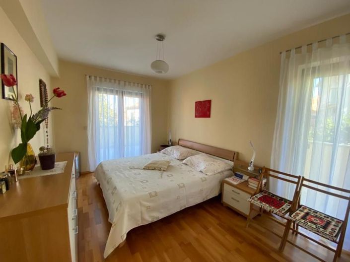 Image No.14-10 Bed Property for sale