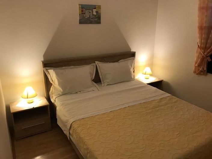 Image No.20-10 Bed Property for sale