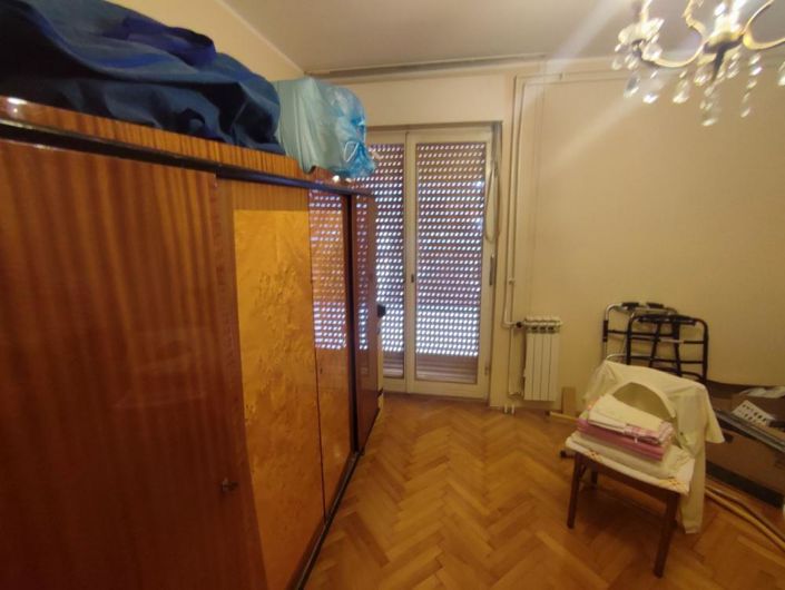 Image No.14-12 Bed Property for sale