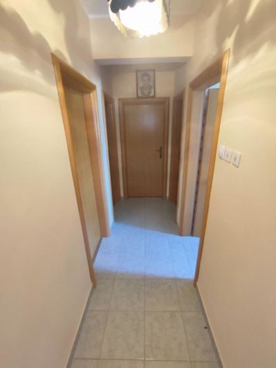 Image No.19-12 Bed Property for sale