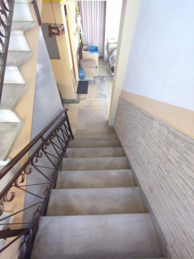 Image No.3-12 Bed Property for sale