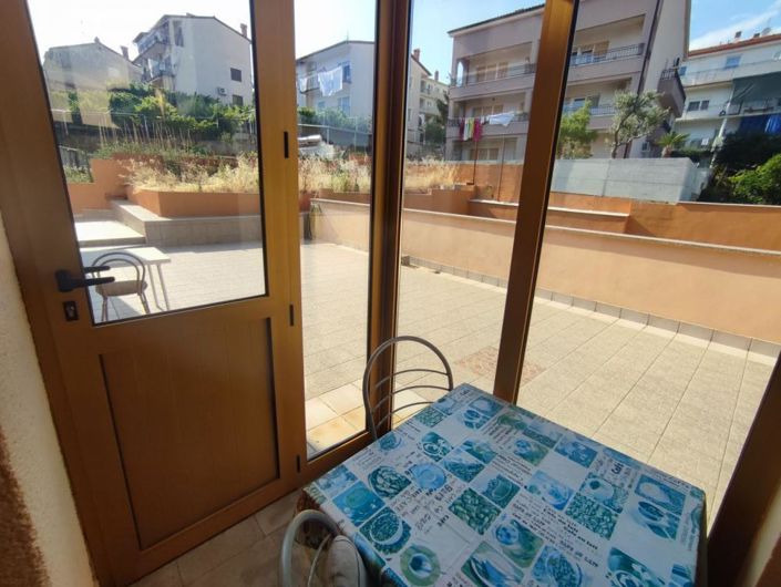 Image No.5-12 Bed Property for sale