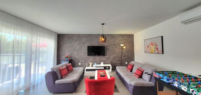 Image No.3-3 Bed Property for sale