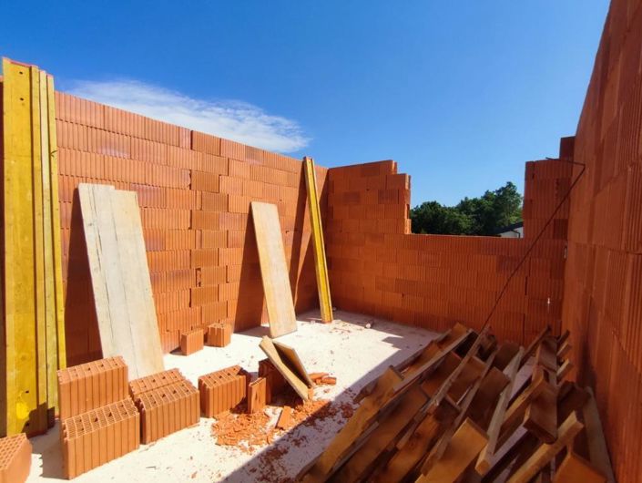 Image No.8-4 Bed Property for sale