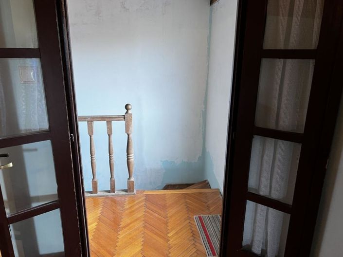 Image No.23-13 Bed Property for sale