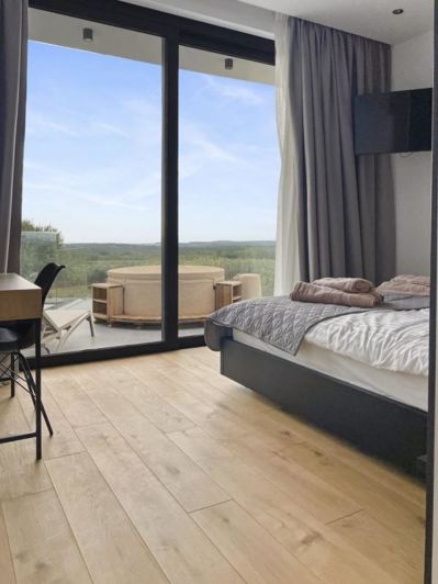 Image No.21-4 Bed Property for sale