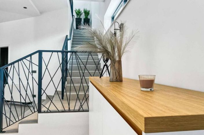 Image No.13-4 Bed Property for sale