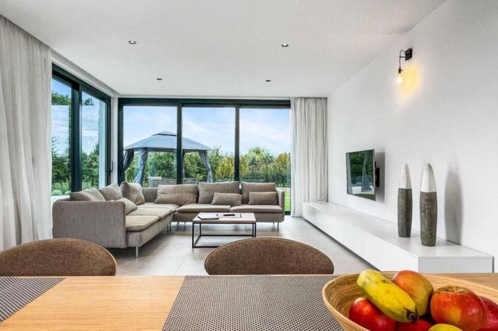 Image No.6-4 Bed Property for sale