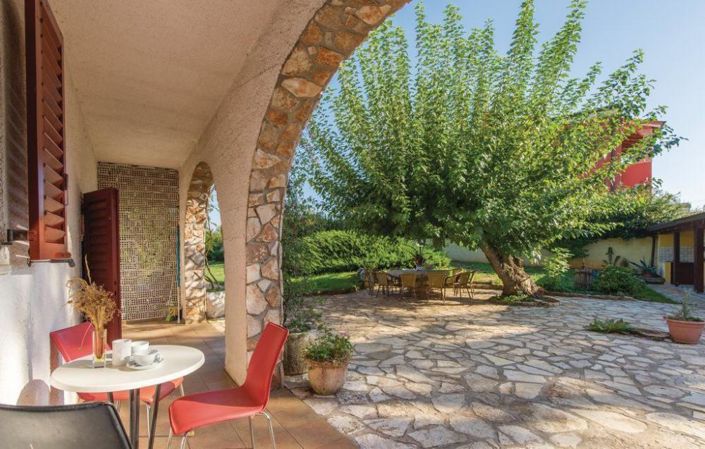 Image No.5-5 Bed Property for sale