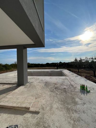 Image No.16-3 Bed Property for sale