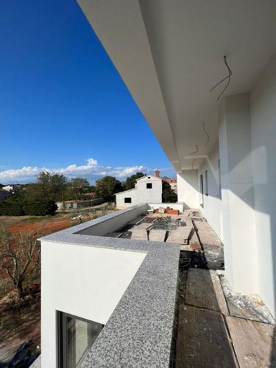 Image No.17-3 Bed Property for sale