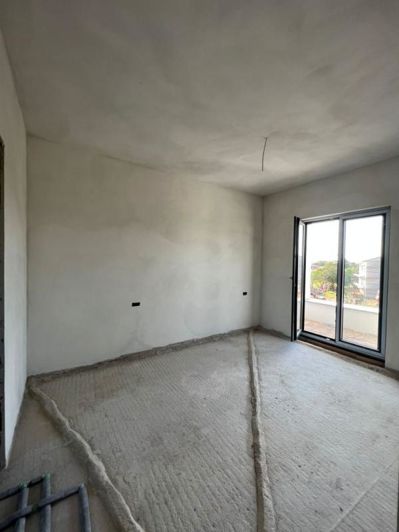 Image No.18-3 Bed Property for sale