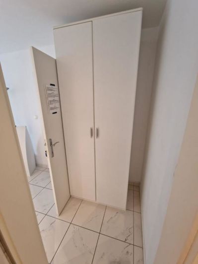 Image No.10-6 Bed Property for sale