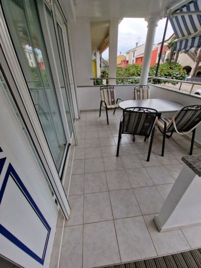 Image No.2-6 Bed Property for sale