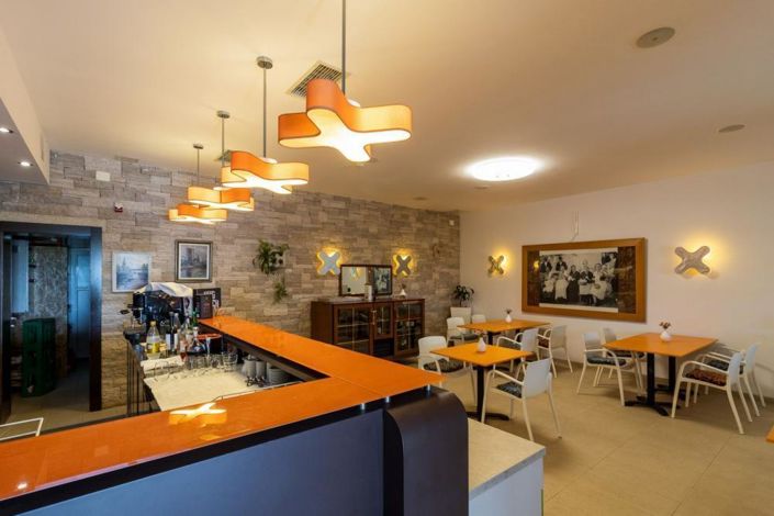 Image No.9-13 Bed Property for sale