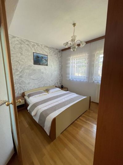 Image No.16-5 Bed Property for sale