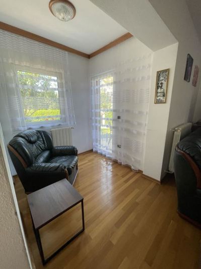 Image No.17-5 Bed Property for sale