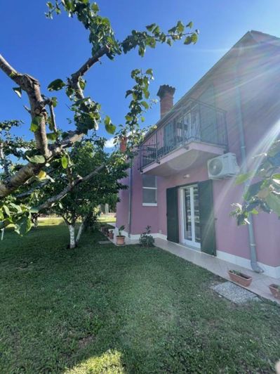 Image No.7-5 Bed Property for sale