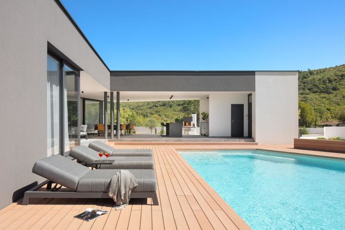 Image No.4-4 Bed Property for sale