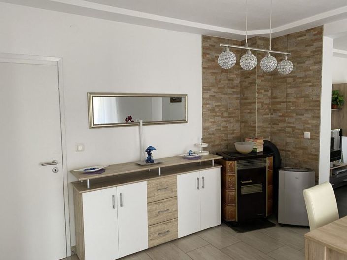 Image No.14-10 Bed Property for sale