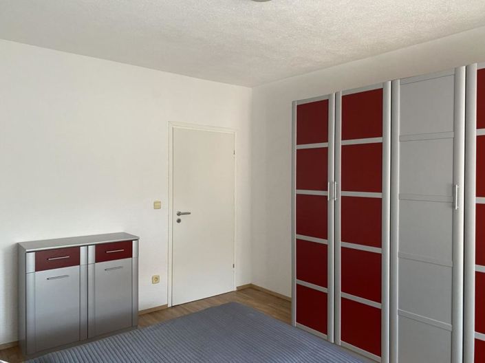 Image No.24-10 Bed Property for sale