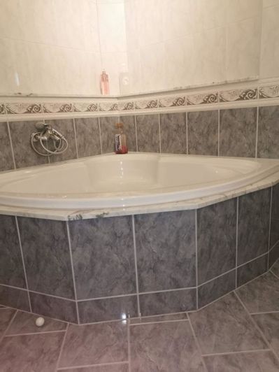 Image No.11-7 Bed Property for sale