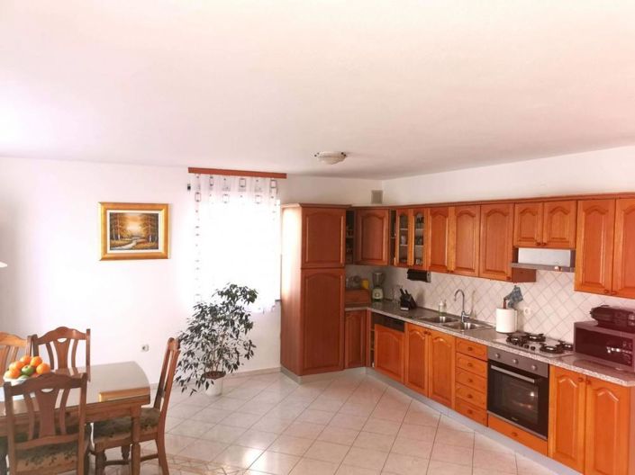 Image No.4-7 Bed Property for sale