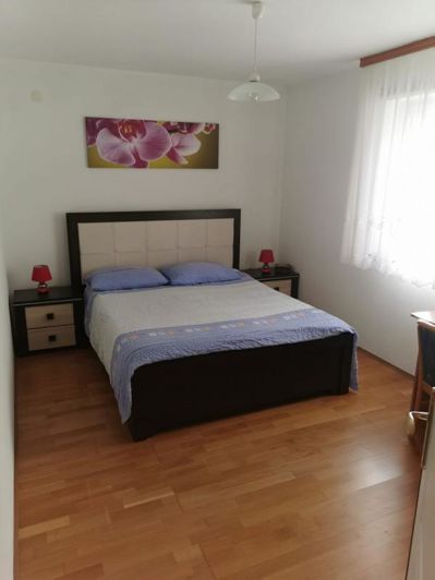 Image No.7-7 Bed Property for sale