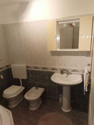 Image No.9-7 Bed Property for sale