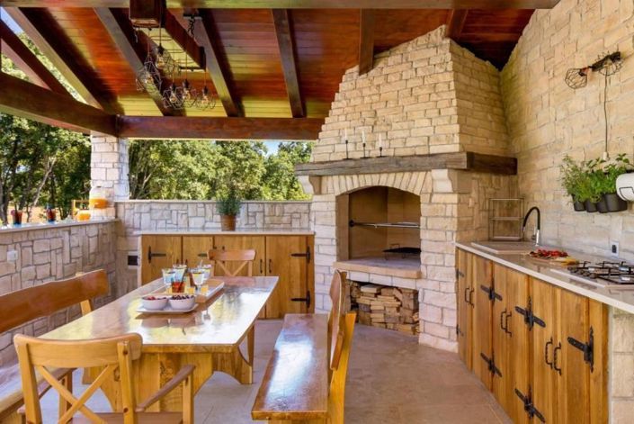 Image No.12-3 Bed Property for sale