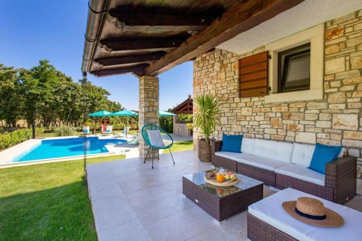 Image No.14-3 Bed Property for sale