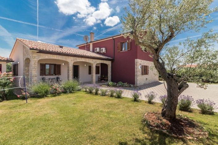 Image No.1-5 Bed Property for sale