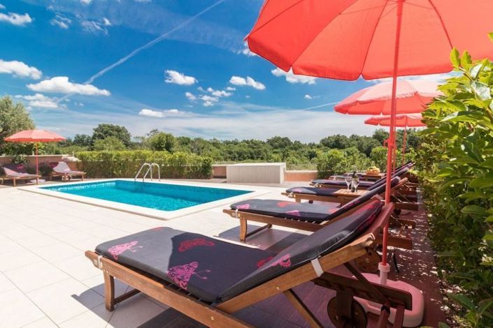 Image No.22-5 Bed Property for sale