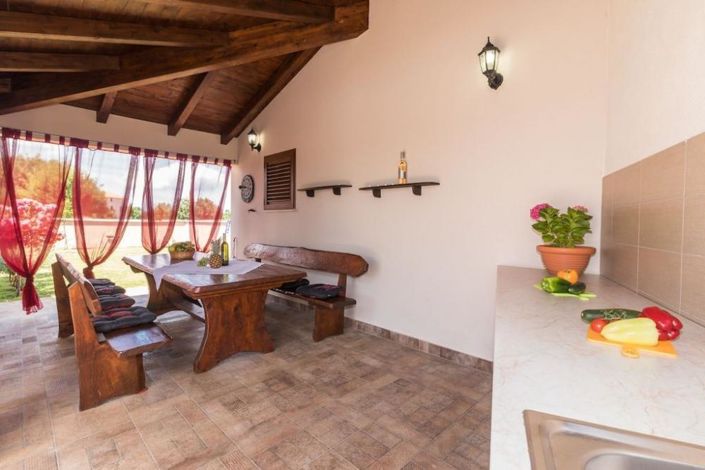 Image No.7-5 Bed Property for sale