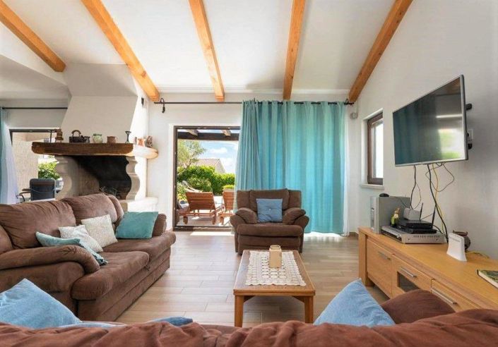 Image No.9-3 Bed Property for sale