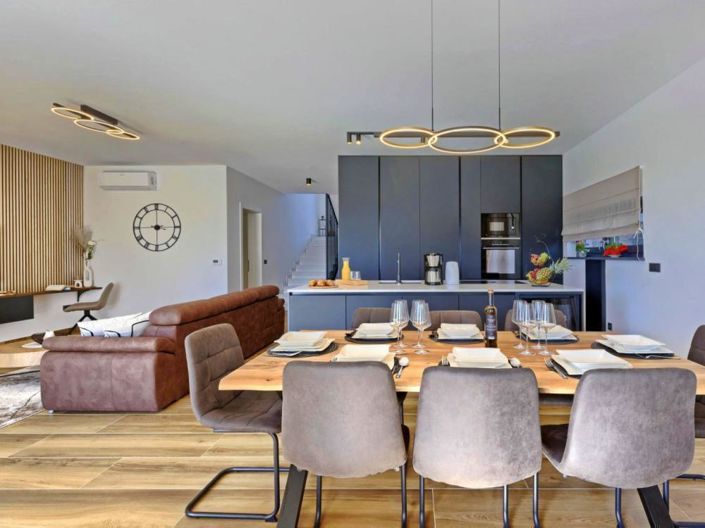 Image No.7-4 Bed Property for sale